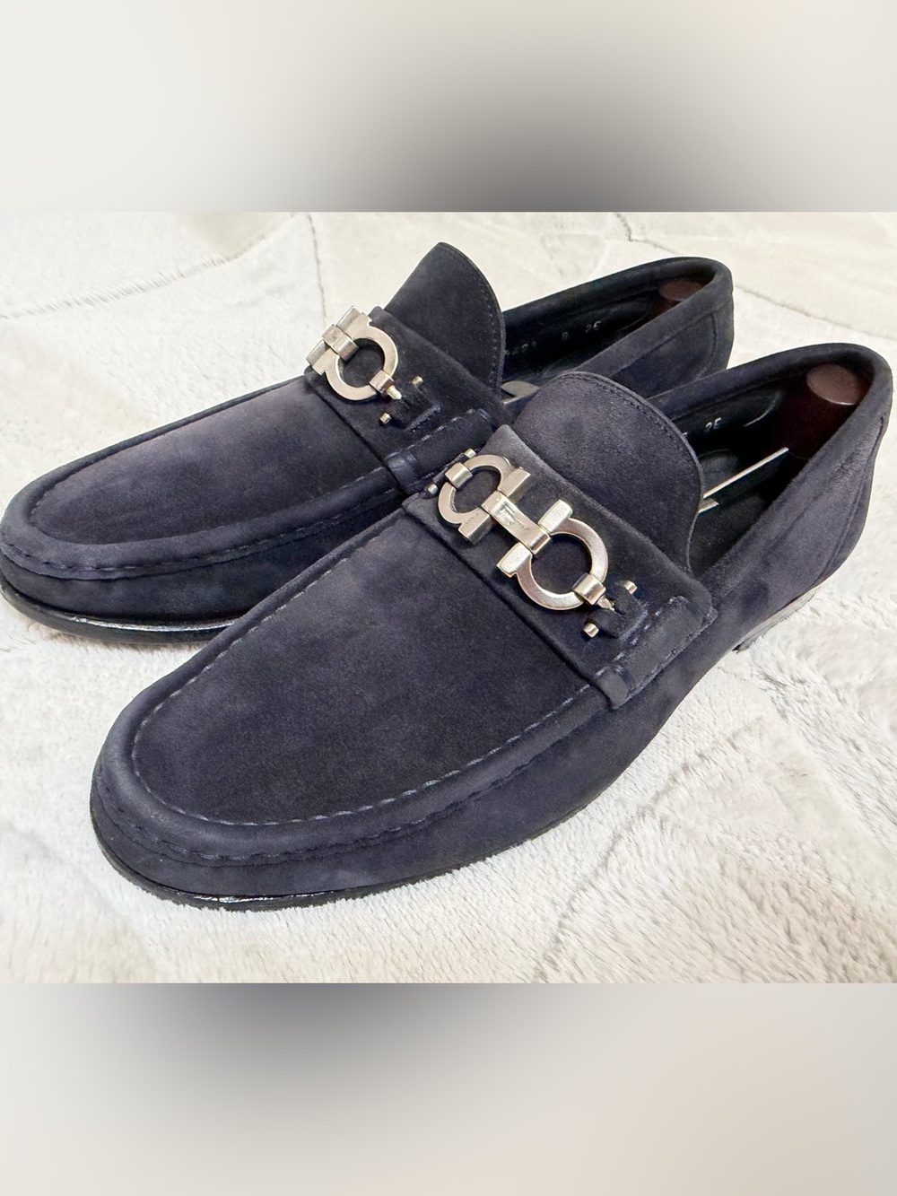 $950 Salvatore Ferragamo Navy Blue Suede Gancini Link Bit Buckle Loafers 8 9